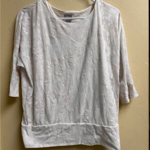 Chico’s White Embossed Floral 3/4 Sleeve Top Size 1 (M)